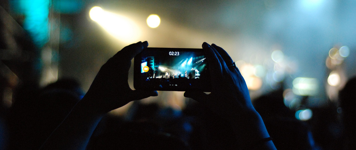 如何拍攝火爆全網(wǎng)的視頻？短視頻中的拍攝技巧和技能